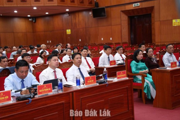 Công bố quyết định của Ban Thường vụ Tỉnh ủy 2